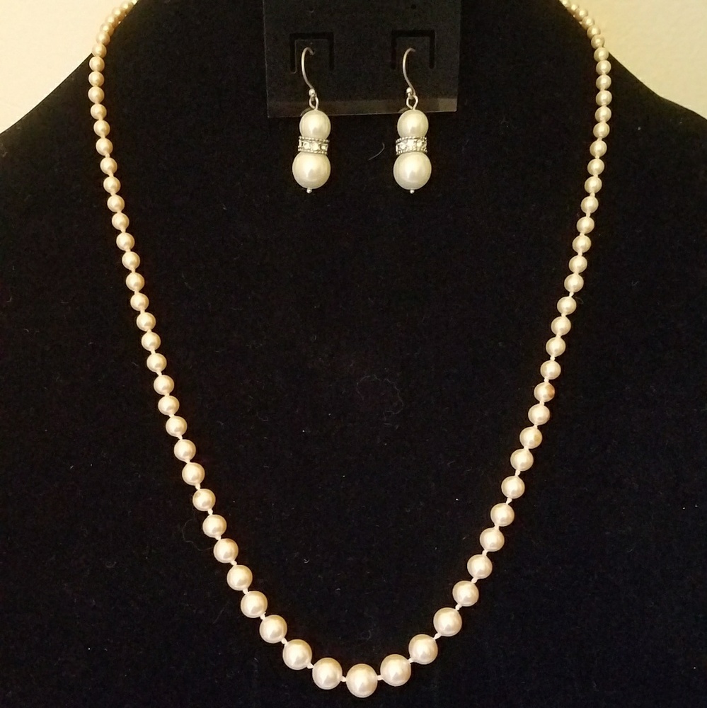 Monet Pearl Set